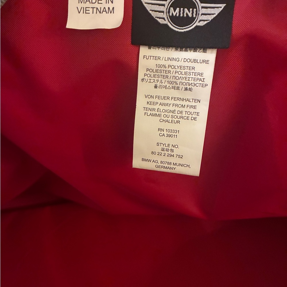 ✨ Rare Authentic MINI Silver Duffle Bag ✨ - Picture 5 of 6